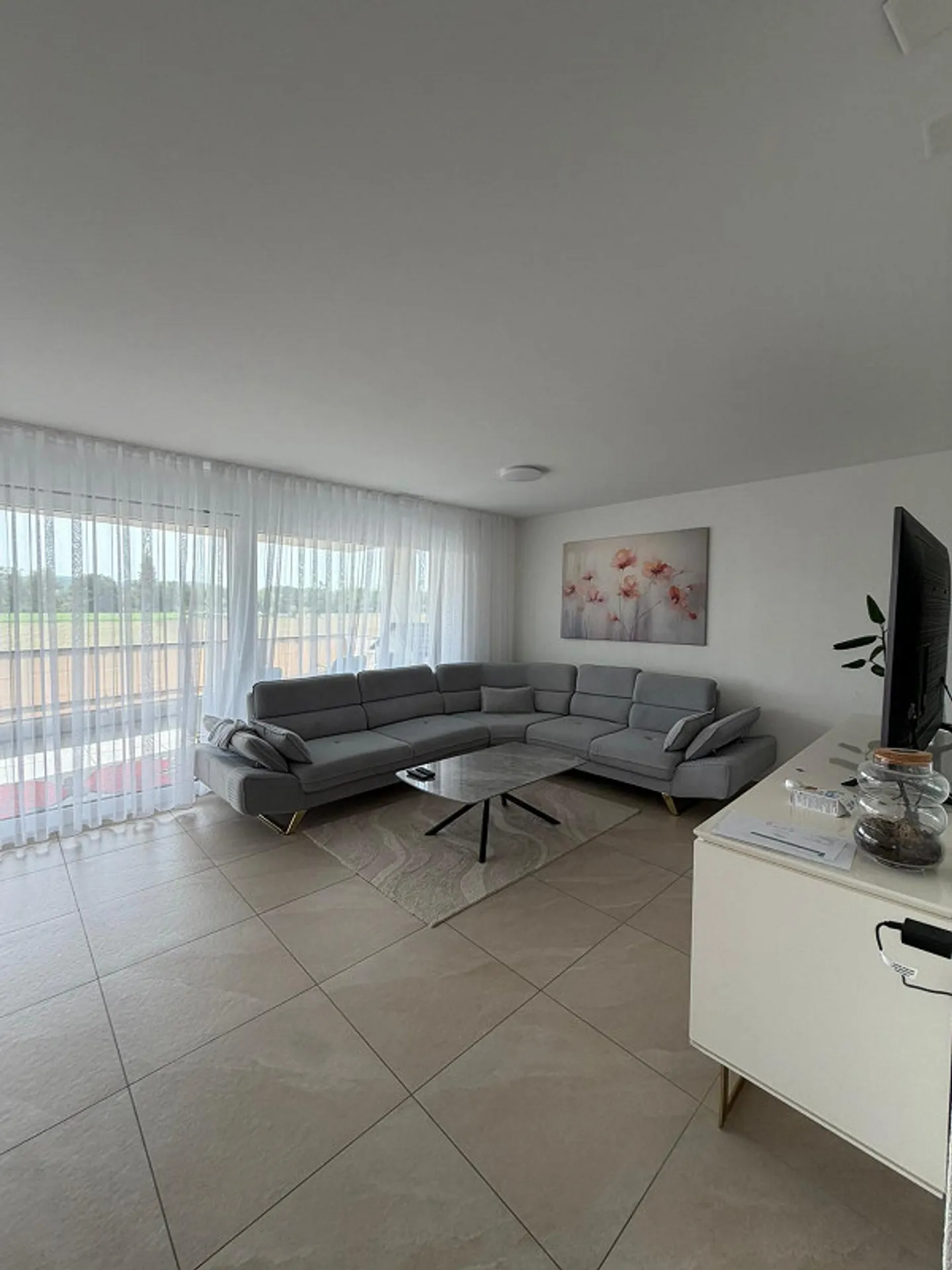 Dreamlike 3½-room apartment on the 1st floor for rent - Photo 2 of 9