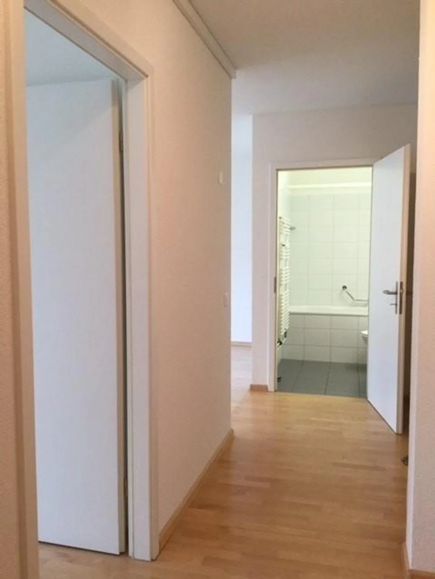 Helle Wohnung mit Balkon - Foto 5 von 6