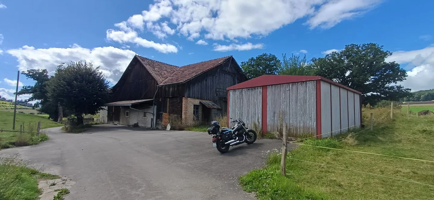 Ferme à grand potentiel. Pour famille ou investisseur. 4700 m2 - Photo 4 sur 15
