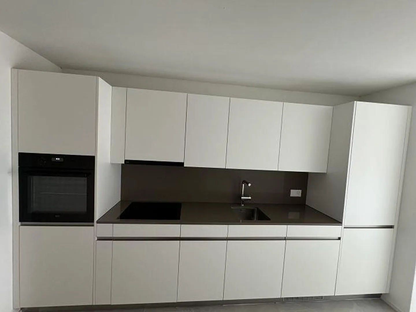 Appartamento attico con balcone soleggiato - Foto 1 di 6