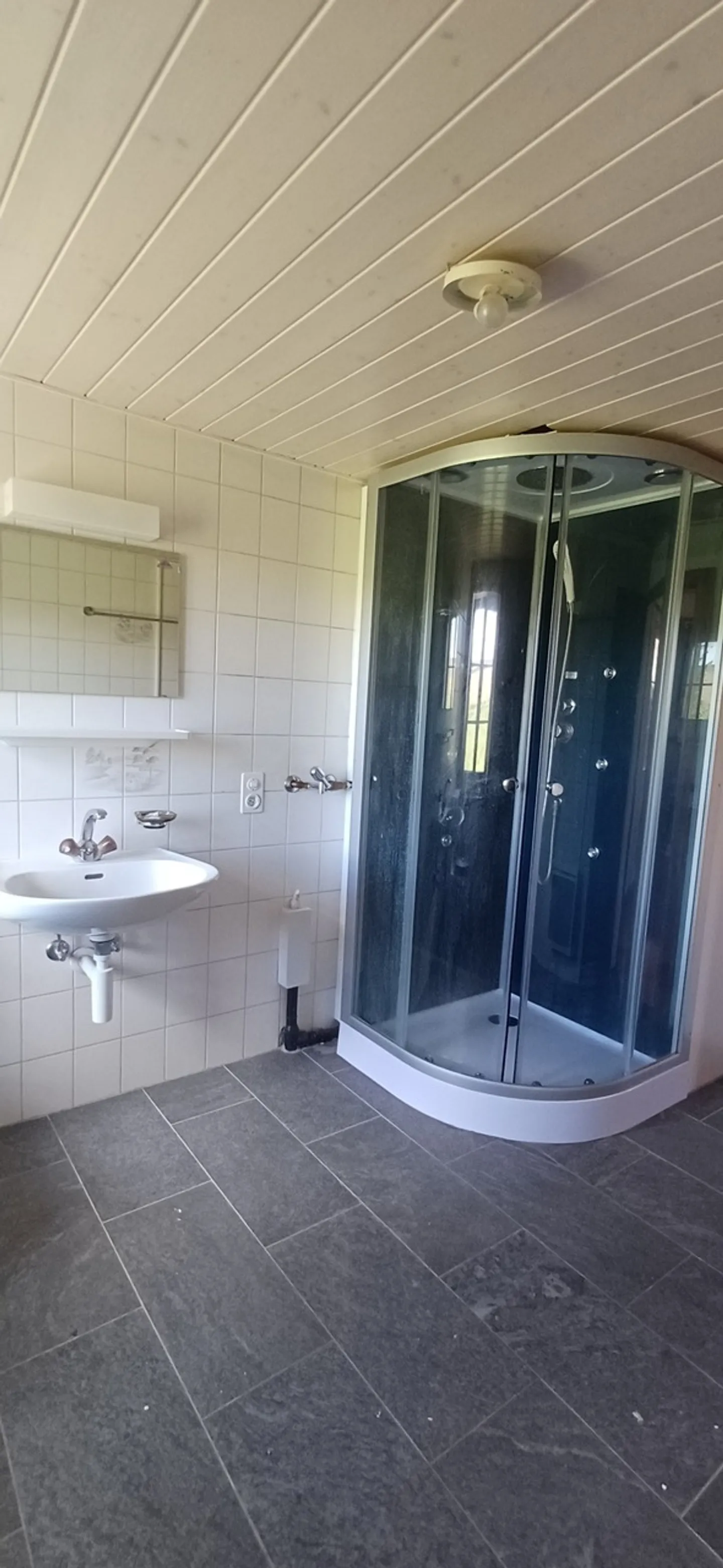 Ferme à grand potentiel. Pour famille ou investisseur. 4700 m2 - Photo 8 sur 15