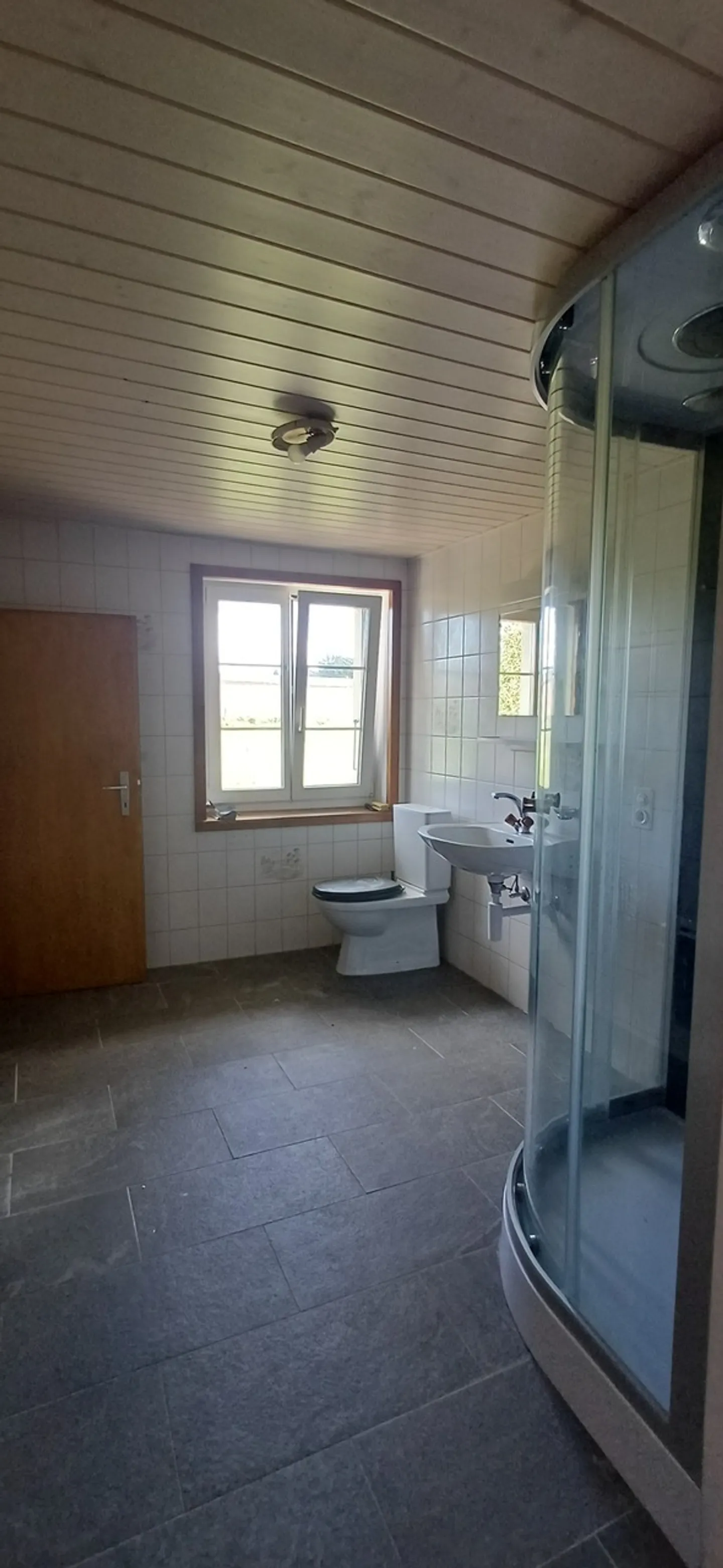 Ferme à grand potentiel. Pour famille ou investisseur. 4700 m2 - Photo 13 sur 15