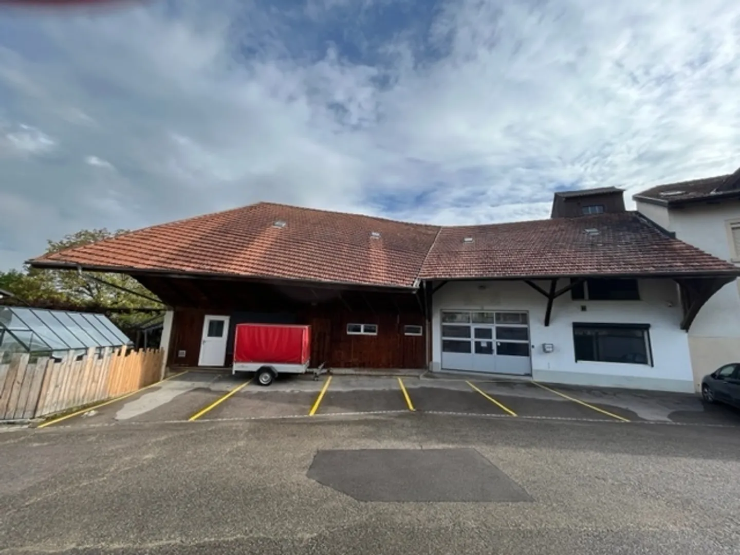 Commercial Space in Val-Terbi - Photo 1 of 7