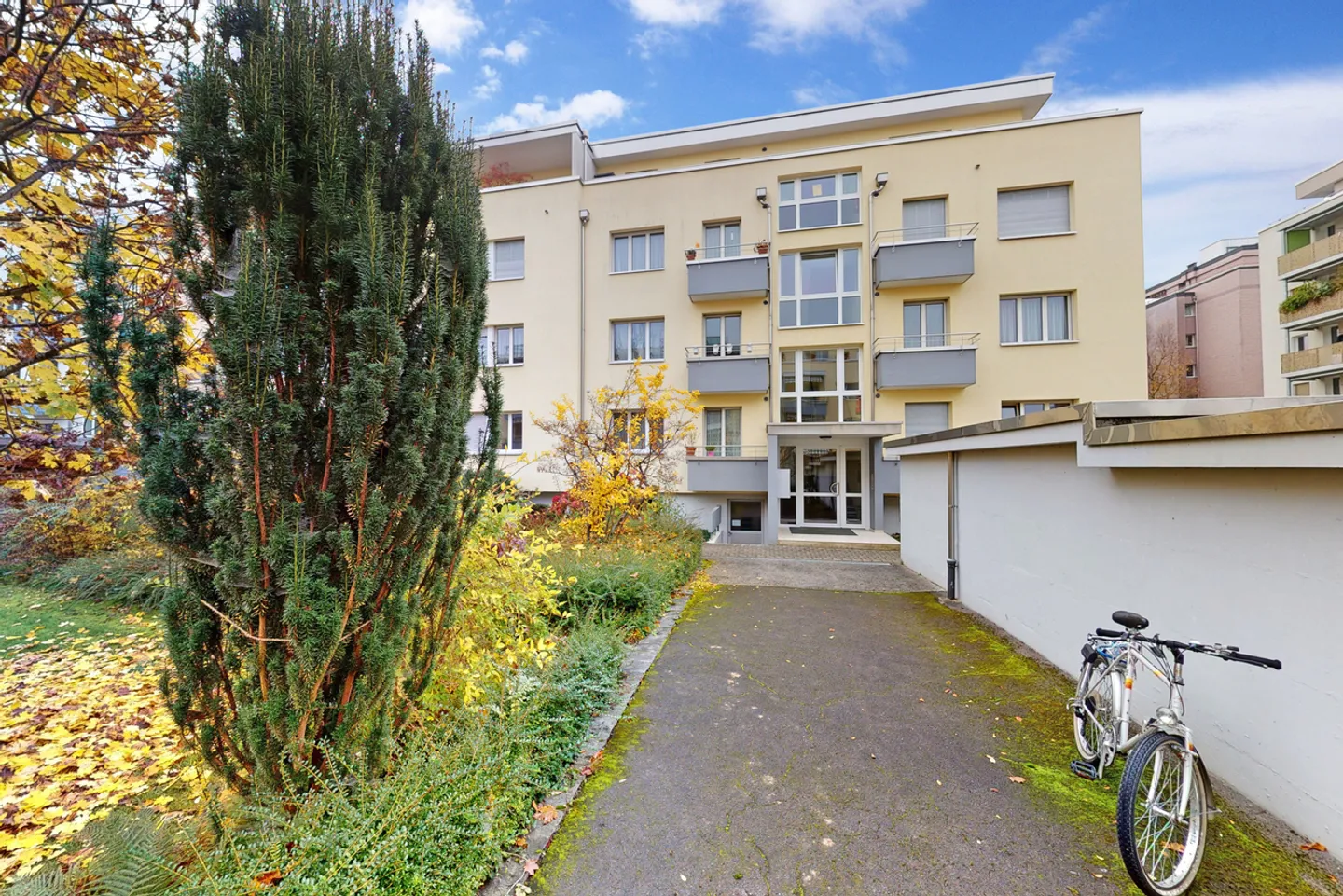 Living by Lake Lucerne! - Photo 1 of 10