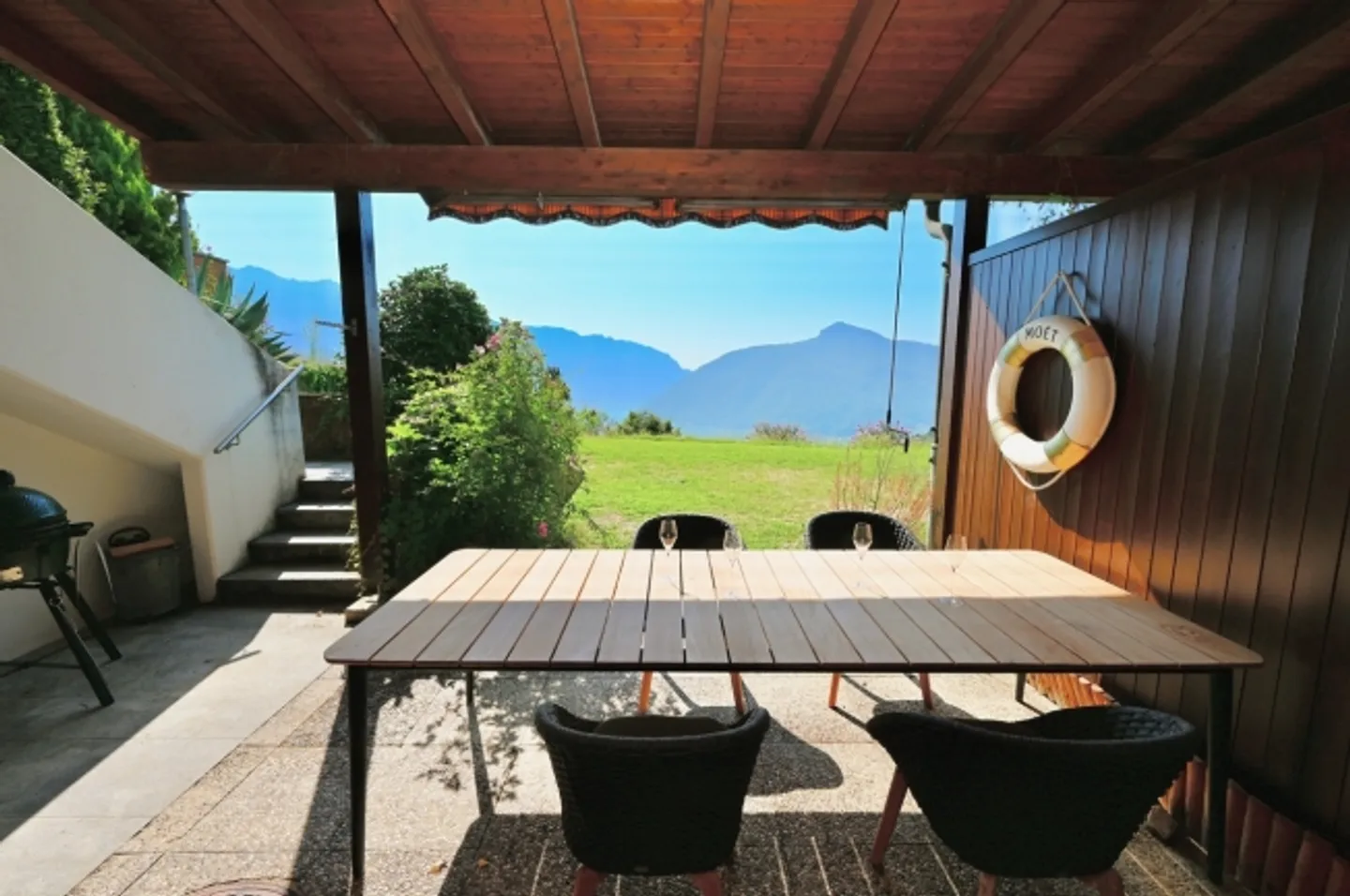 Appartamento raffinato con vista sul lago di Lugano, ristrutturato nel 2022 - Foto 4 di 12