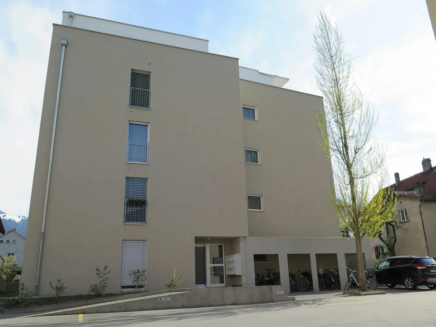 Autoeinstellplatz nähe Hauptbahnhof zu vermieten - Foto 1 von 5