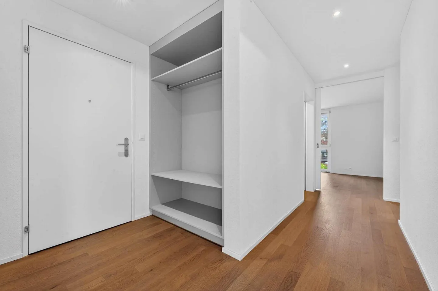 Ampio appartamento di 4,5 stanze con grande terrazza - Foto 6 di 24