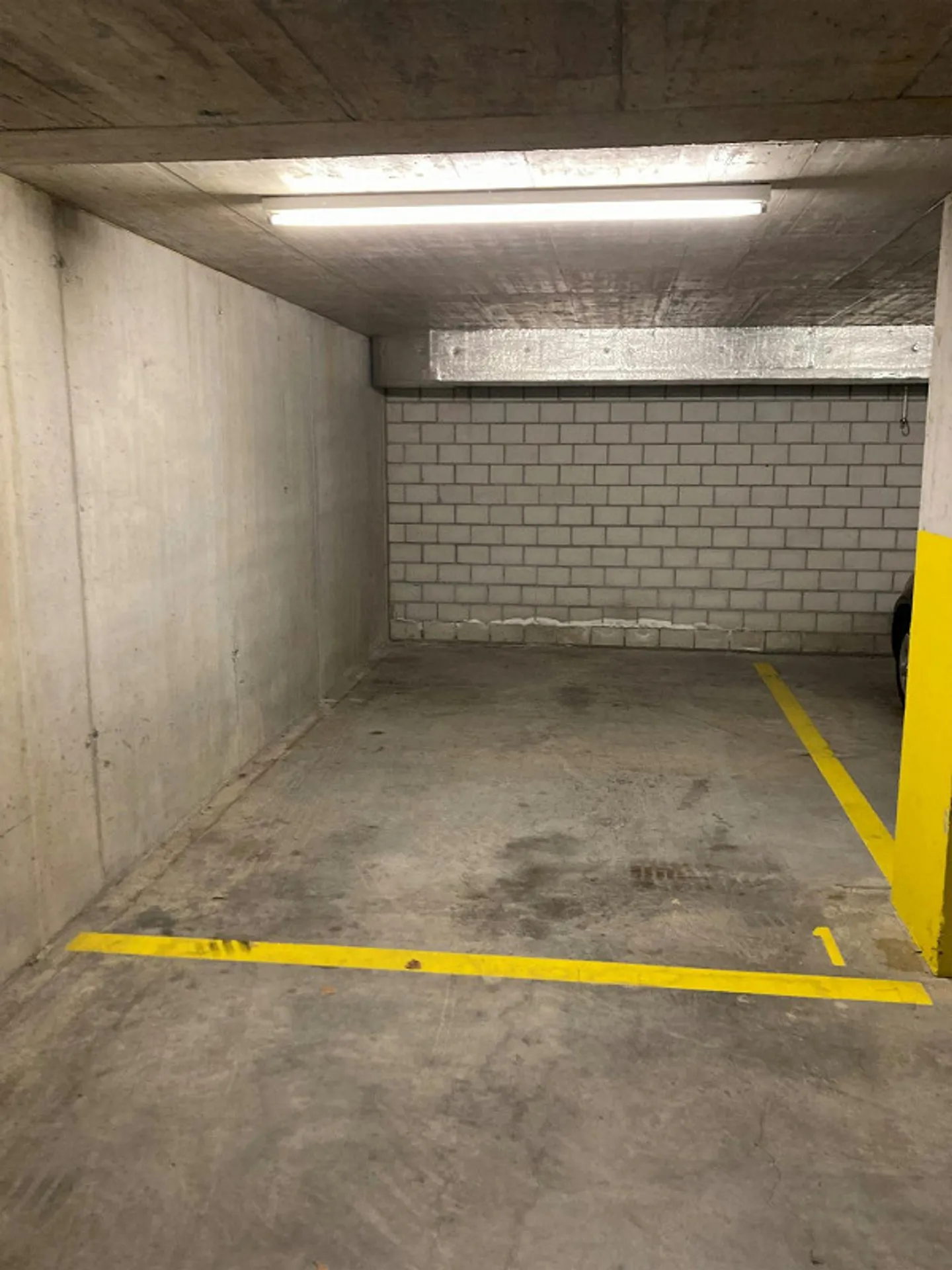 Autoeinstellplatz nähe Hauptbahnhof zu vermieten - Foto 4 von 5