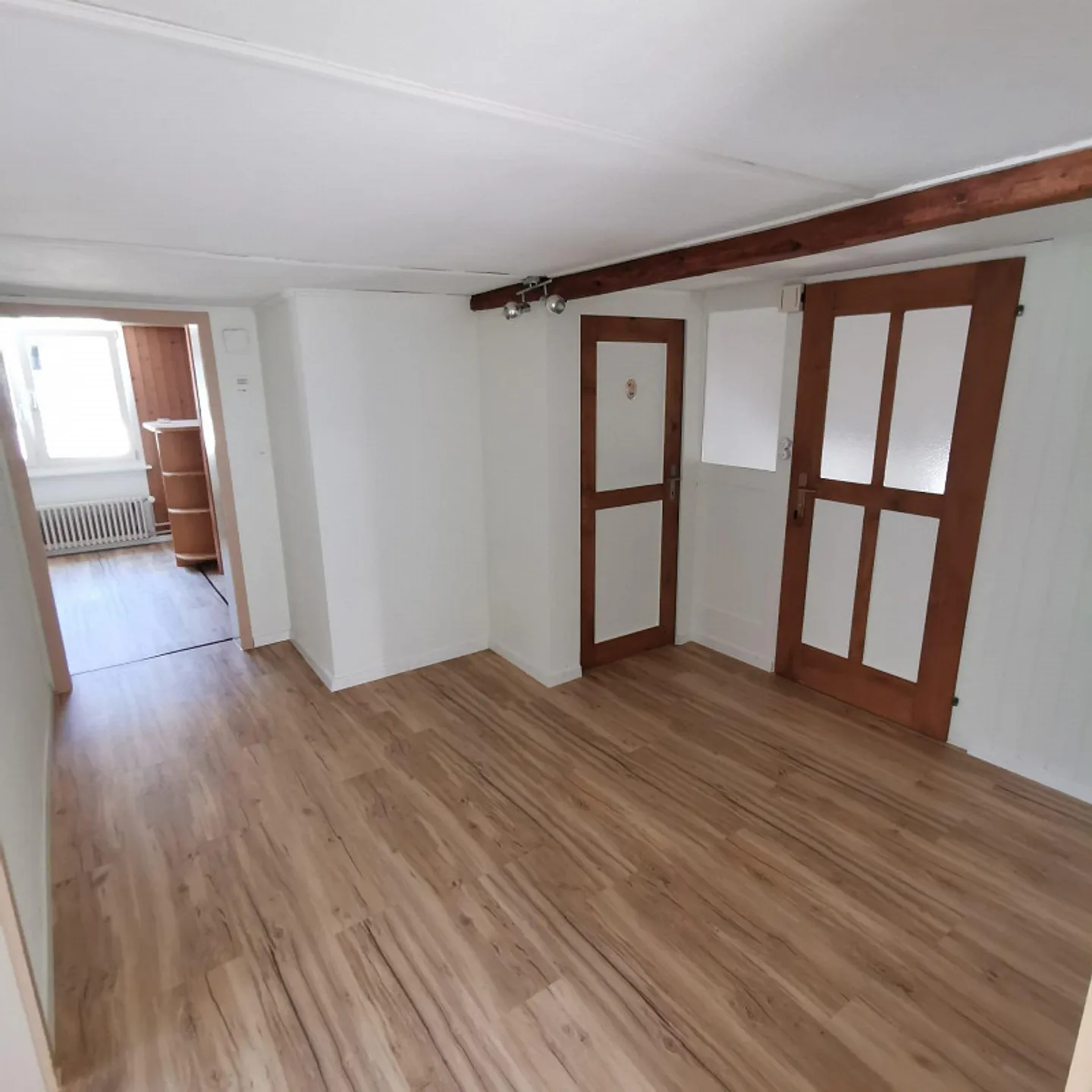 Charmante 2.5 Zimmer-Dachwohnung - Foto 5 von 16