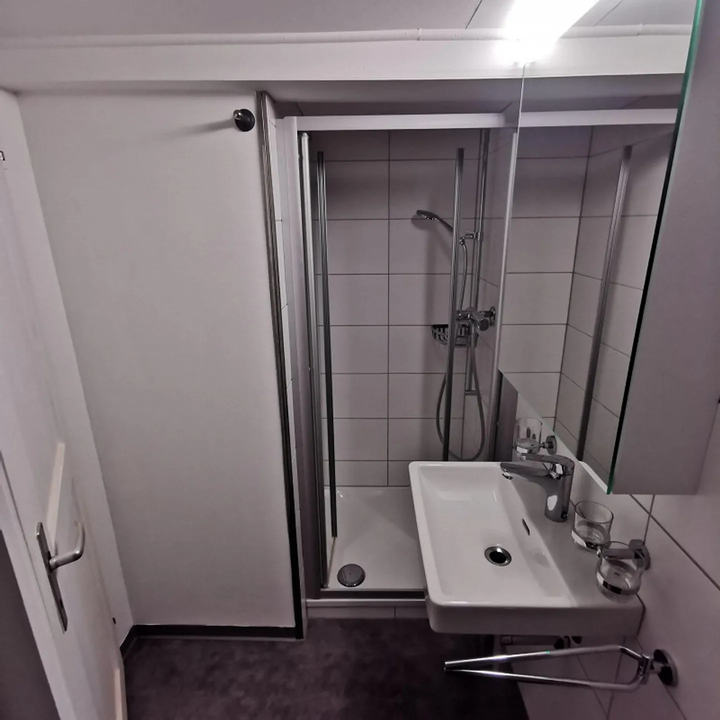 Charmante 2.5 Zimmer-Dachwohnung - Foto 8 von 16