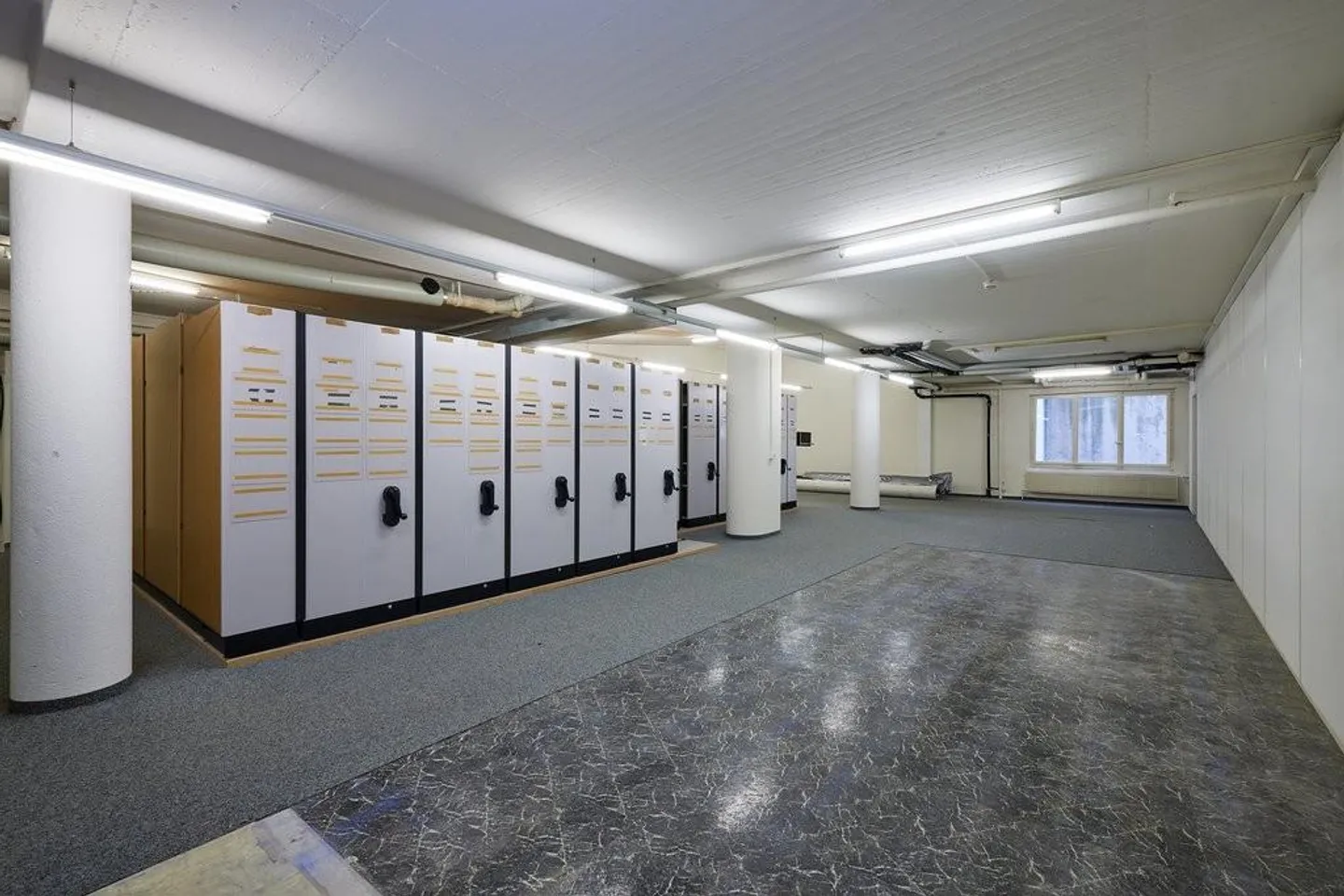 Spazio di stoccaggio e laboratorio versatile di 366 mq in affitto - Foto 7 di 12