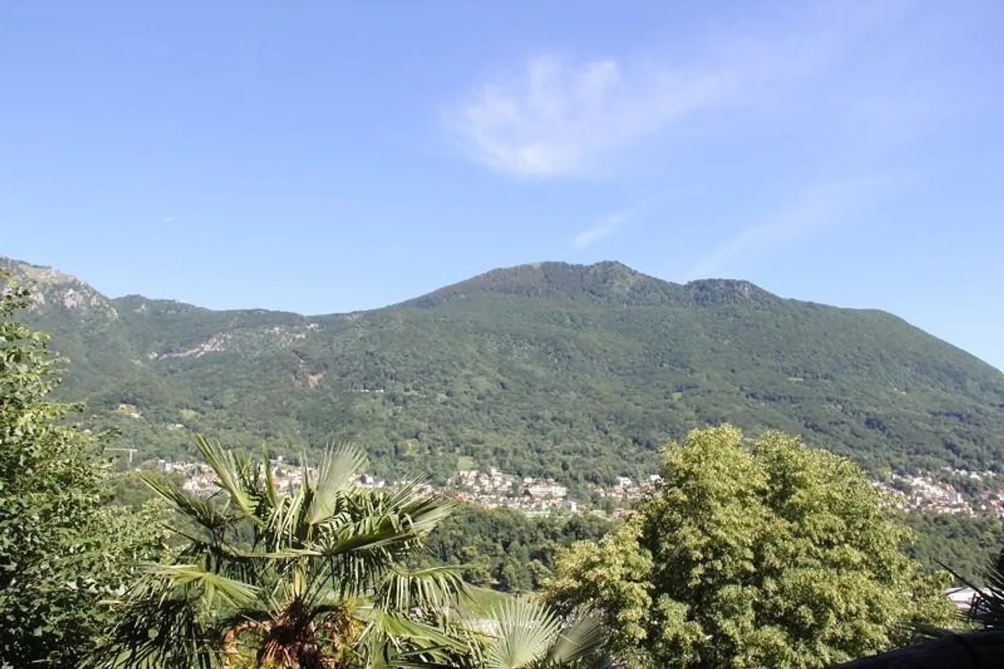 3 1/2-Zimmer-Wohnung in einem Zweifamilienhaus mit Terrasse - Foto 6 von 8