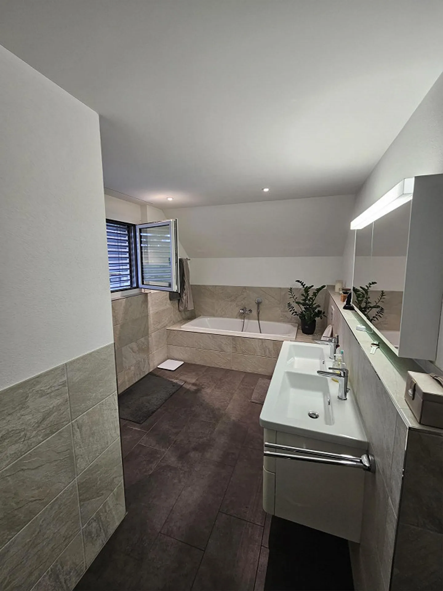 Grosszügige 4.5-Zimmer-Wohnung - Foto 6 von 15