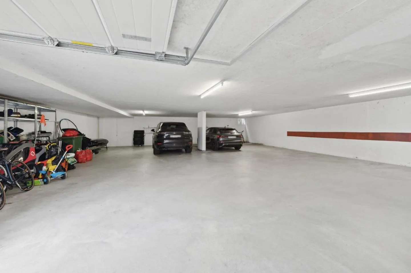 Semi-Detached House, 6.5 Rooms and 5.5 Rooms Under One Roof - Photo 8 of 9