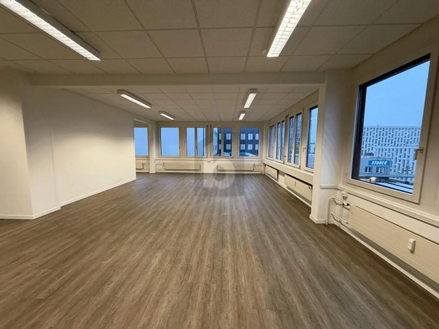 MODERNO, CENTRALE, LUMINOSO E FLESSIBILE - Foto 3 di 6