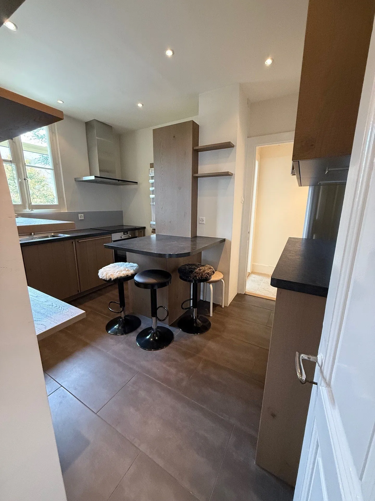 4,5-Zimmer-Wohnung im 1. Stock - Foto 1 von 11