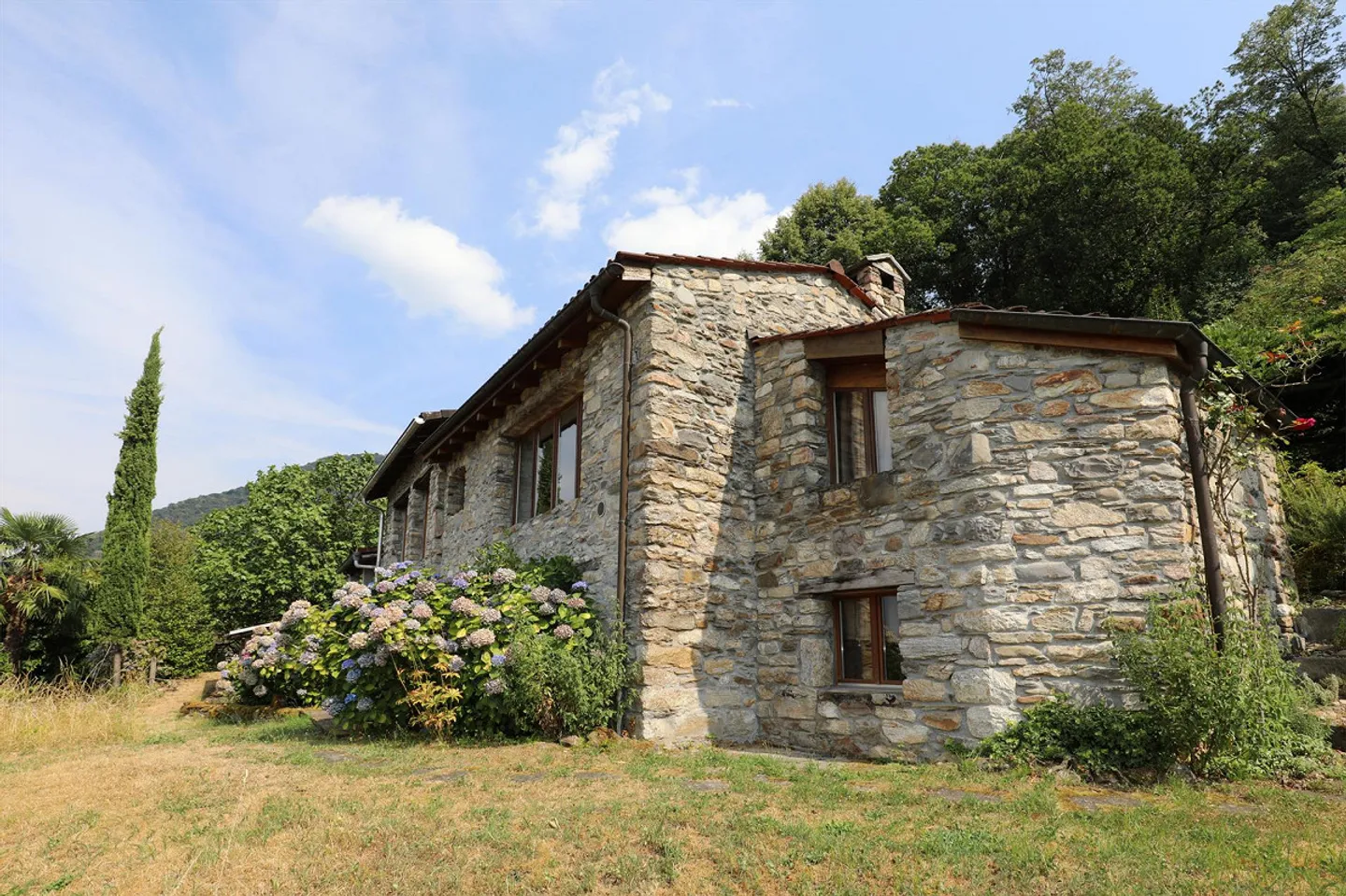Rustico confortable avec vue panoramique sur le lac et les montagnes à Gambarogno - Photo 6 sur 19