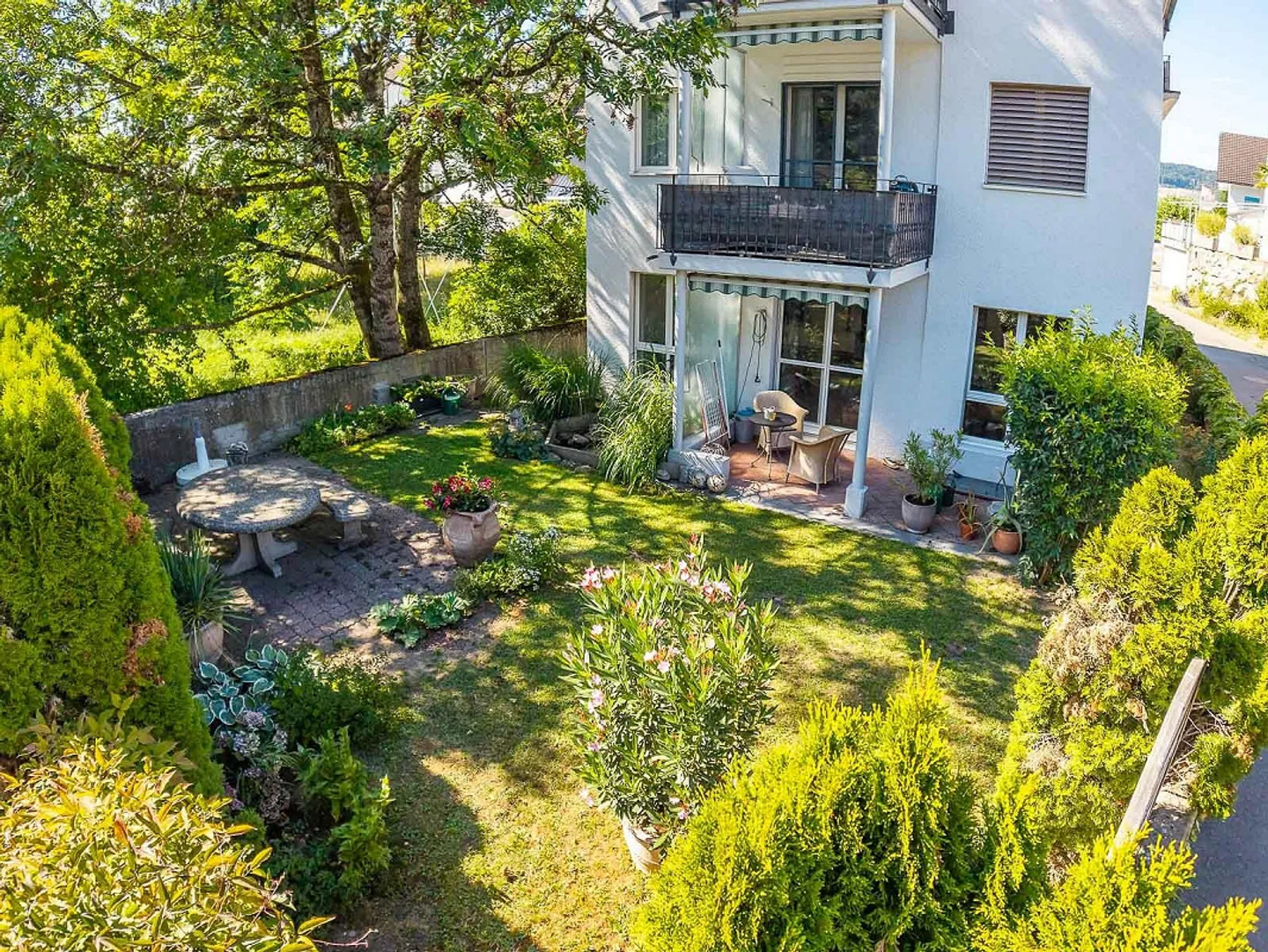 Multi-family house with three residential units in a family-friendly area... - Photo 9 of 14