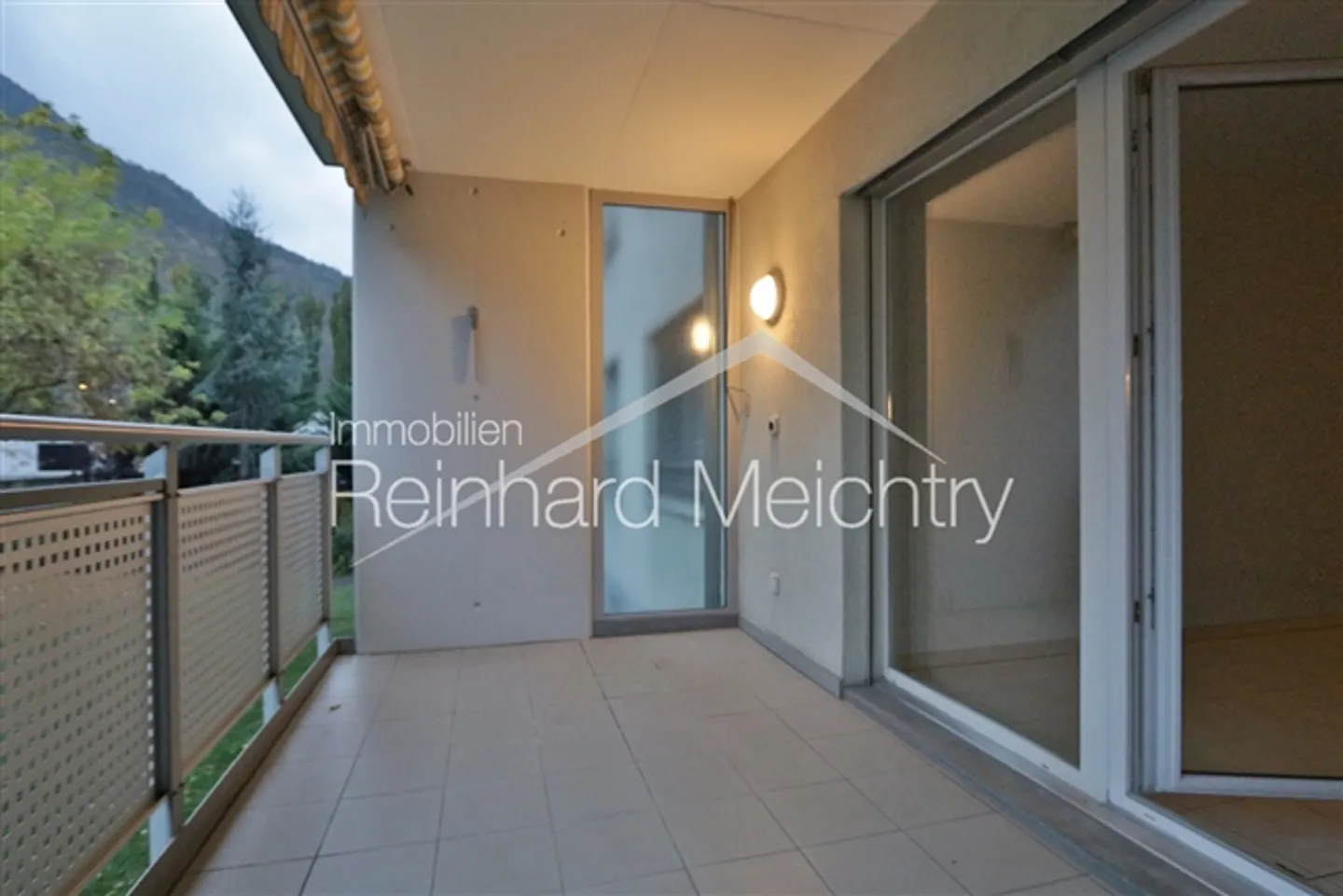 Appartement de location 3,5 pièces à 5 minutes de la gare NEAT et de LONZA - Photo 6 sur 20