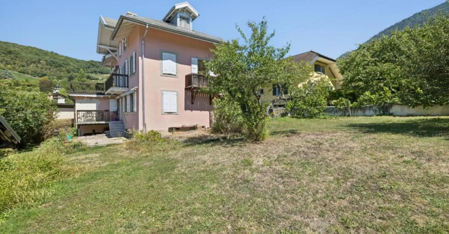 Maison Familiale Charmante avec Jardin - Photo 2 sur 12