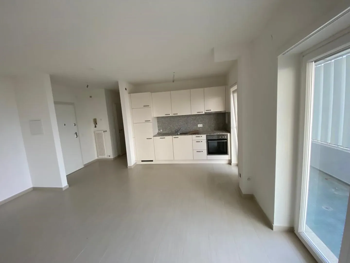 COLDRIERIO - Appartement 2,5 pièces rénové - Photo 4 sur 5