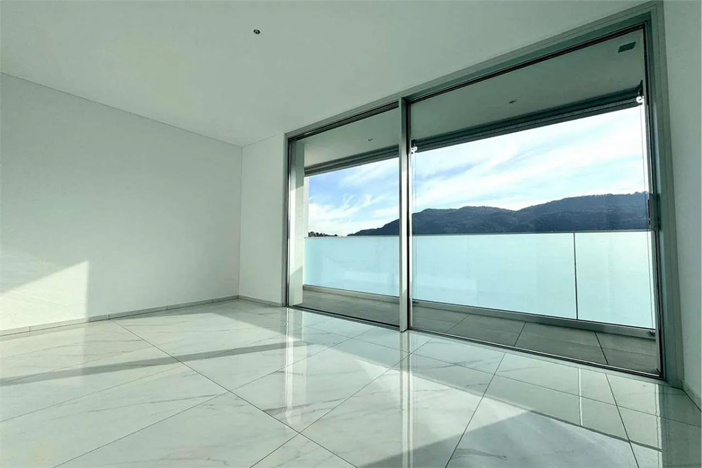 Neubau-Penthouse in Vacallo - Foto 8 von 10