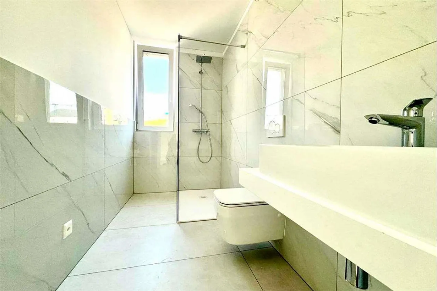 Neubau-Penthouse in Vacallo - Foto 9 von 10