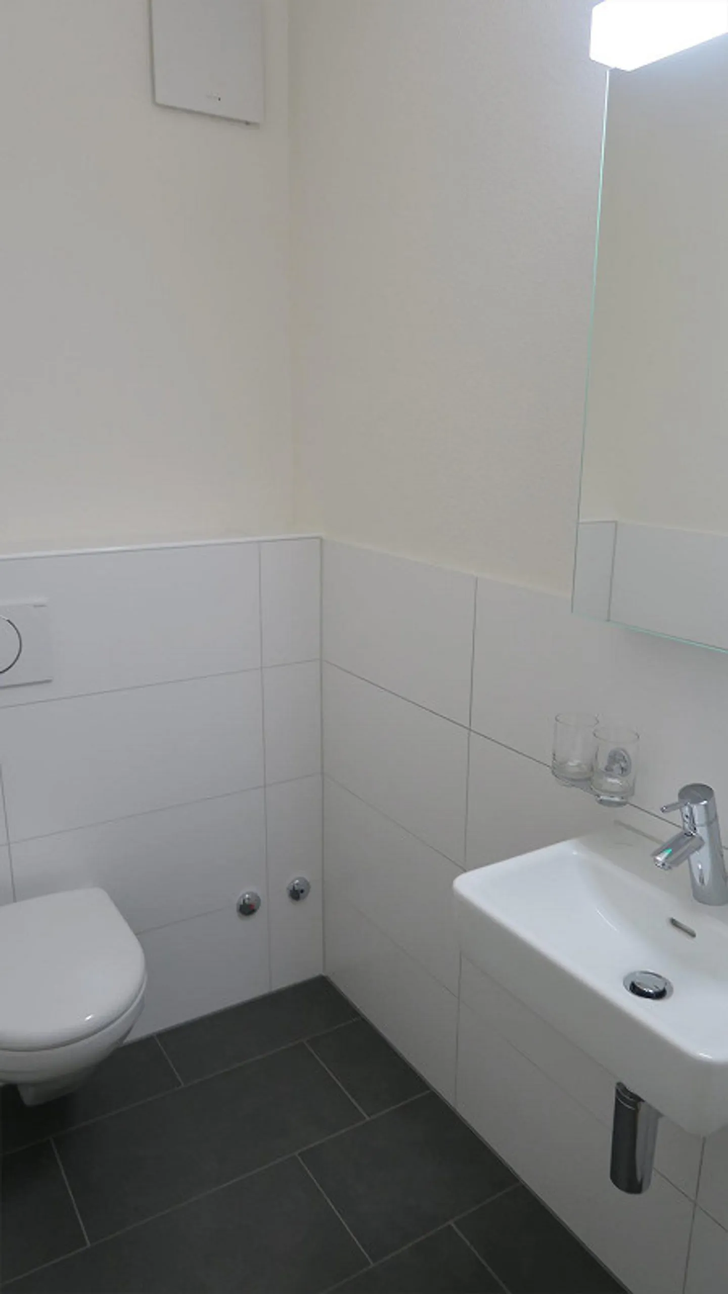 Charming apartment near the Rose Garden - Photo 9 of 11