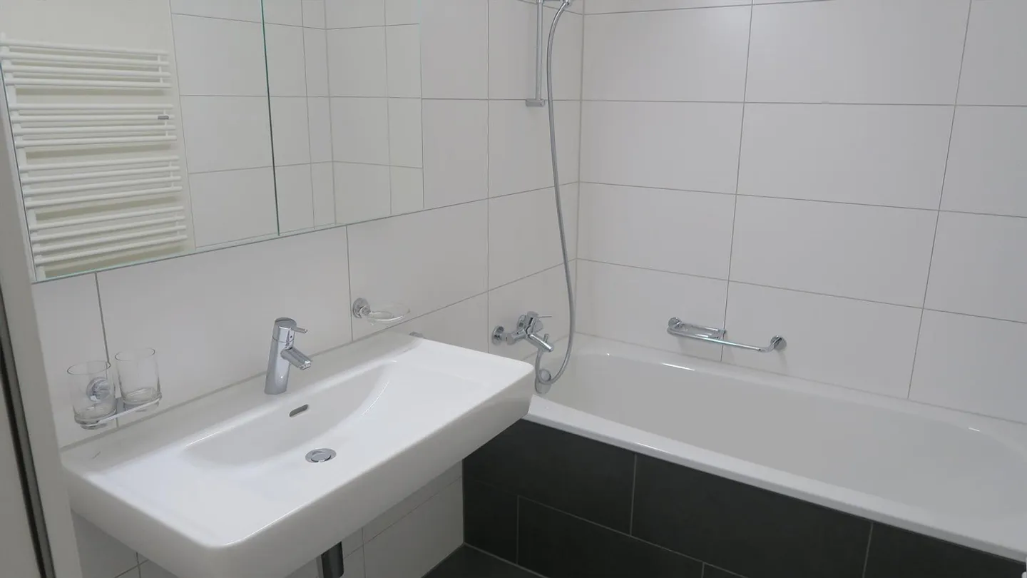 Charming apartment near the Rose Garden - Photo 10 of 11