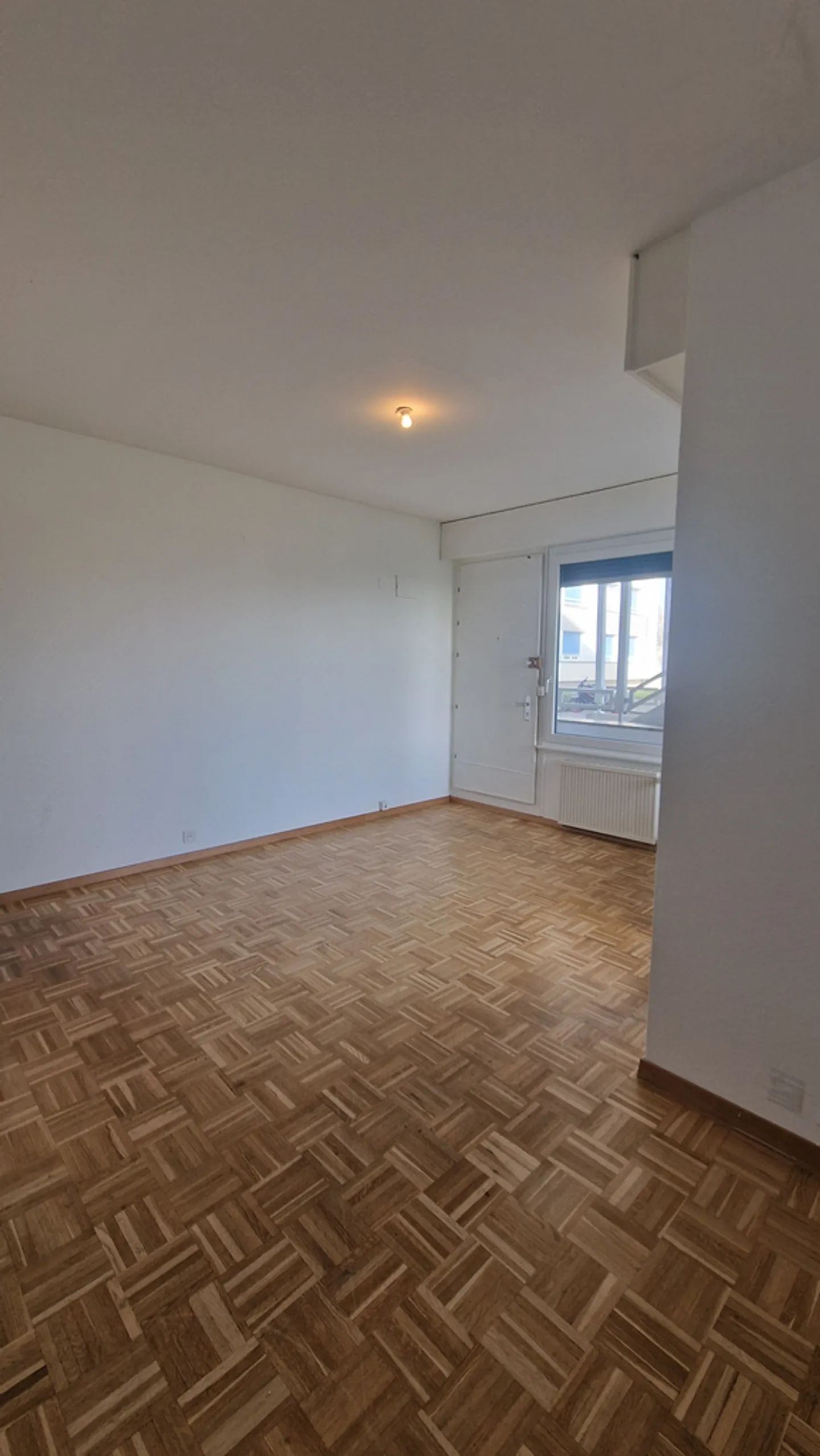 Bernex - 2 rooms on the ground floor - Photo 6 of 6