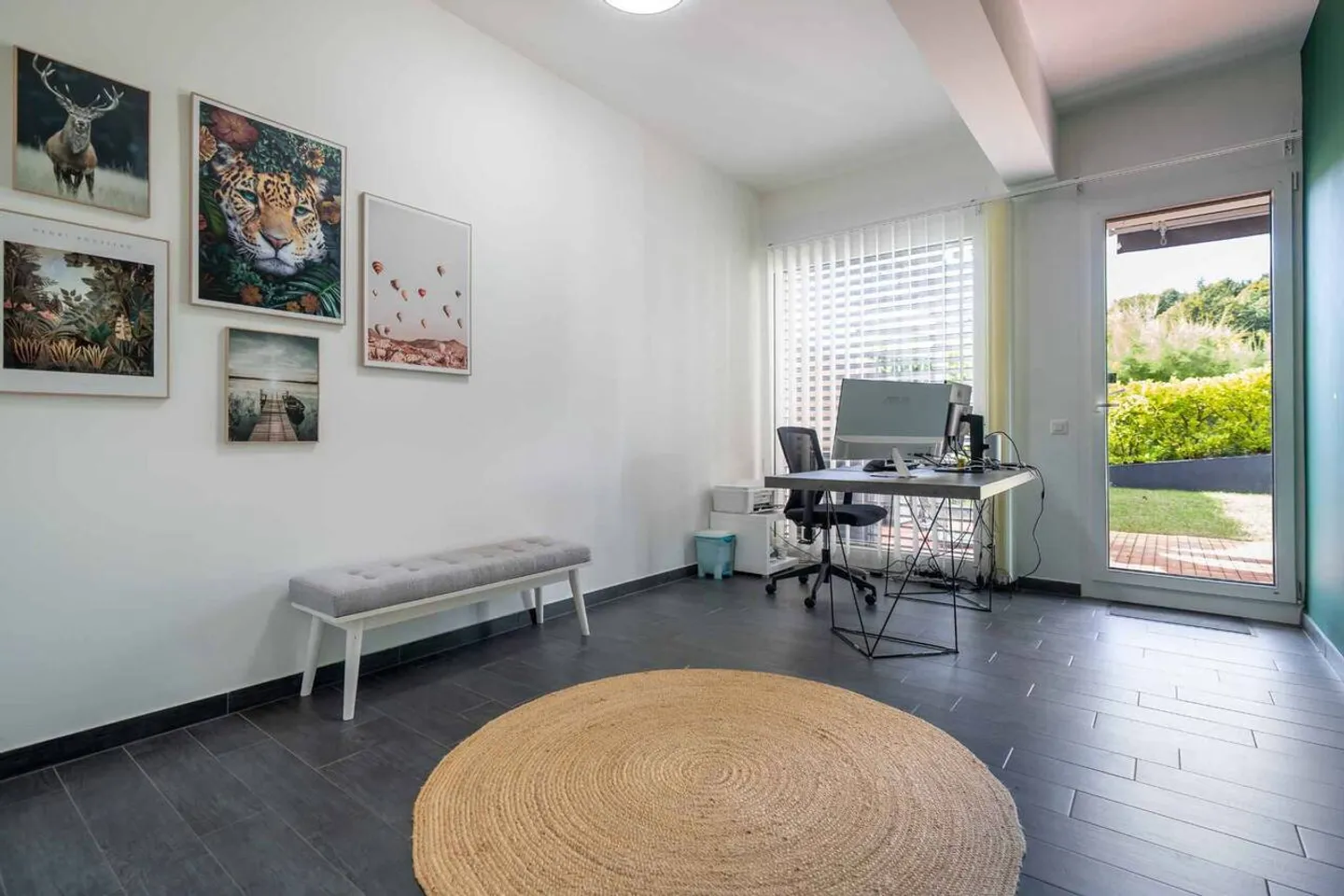 Villa moderna di 5,5 stanze con 2 balconi, 2 terrazze e giardino - Foto 7 di 13