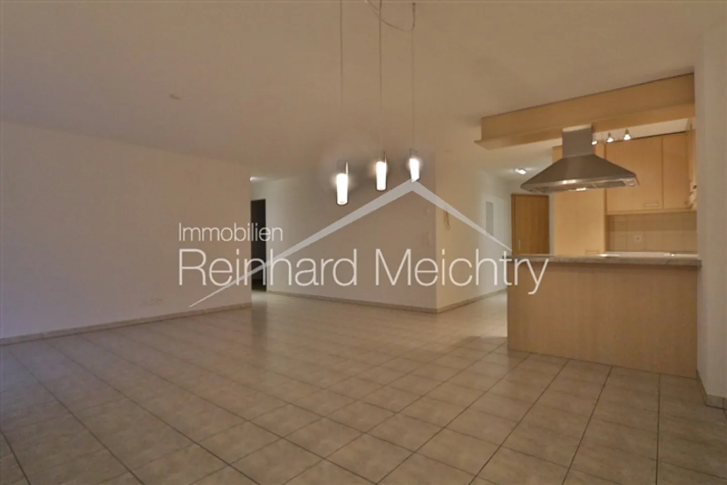 Appartement de location 3,5 pièces à 5 minutes de la gare NEAT et de LONZA - Photo 12 sur 20