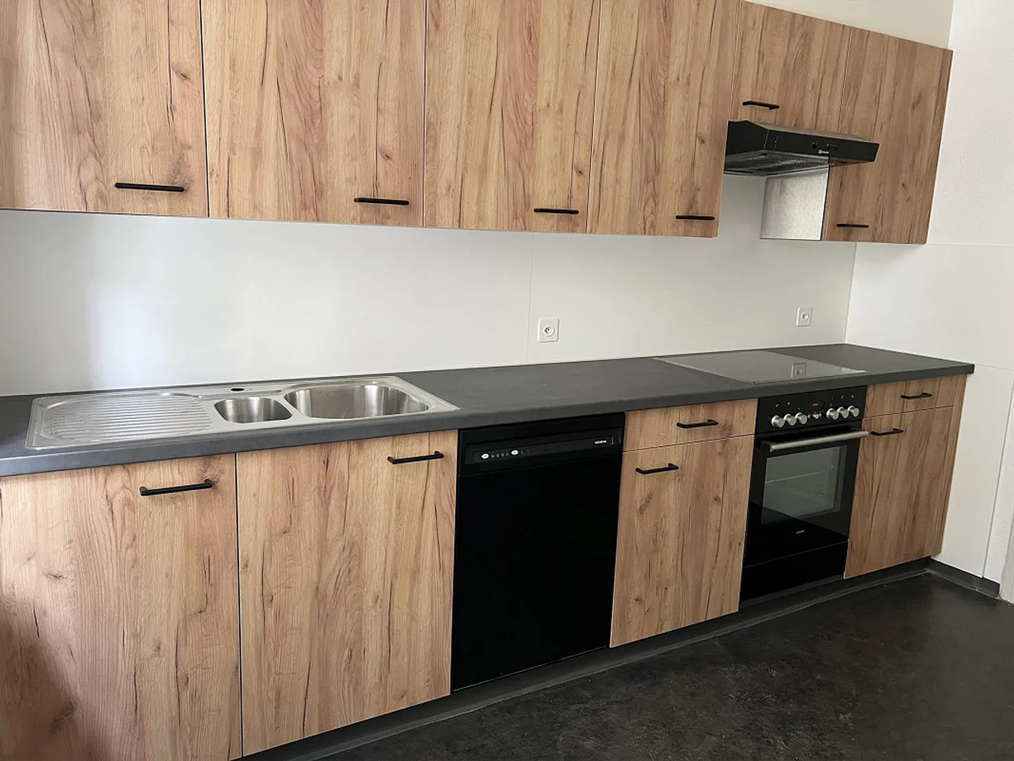 4.5 Room Apartment - Photo 1 of 10