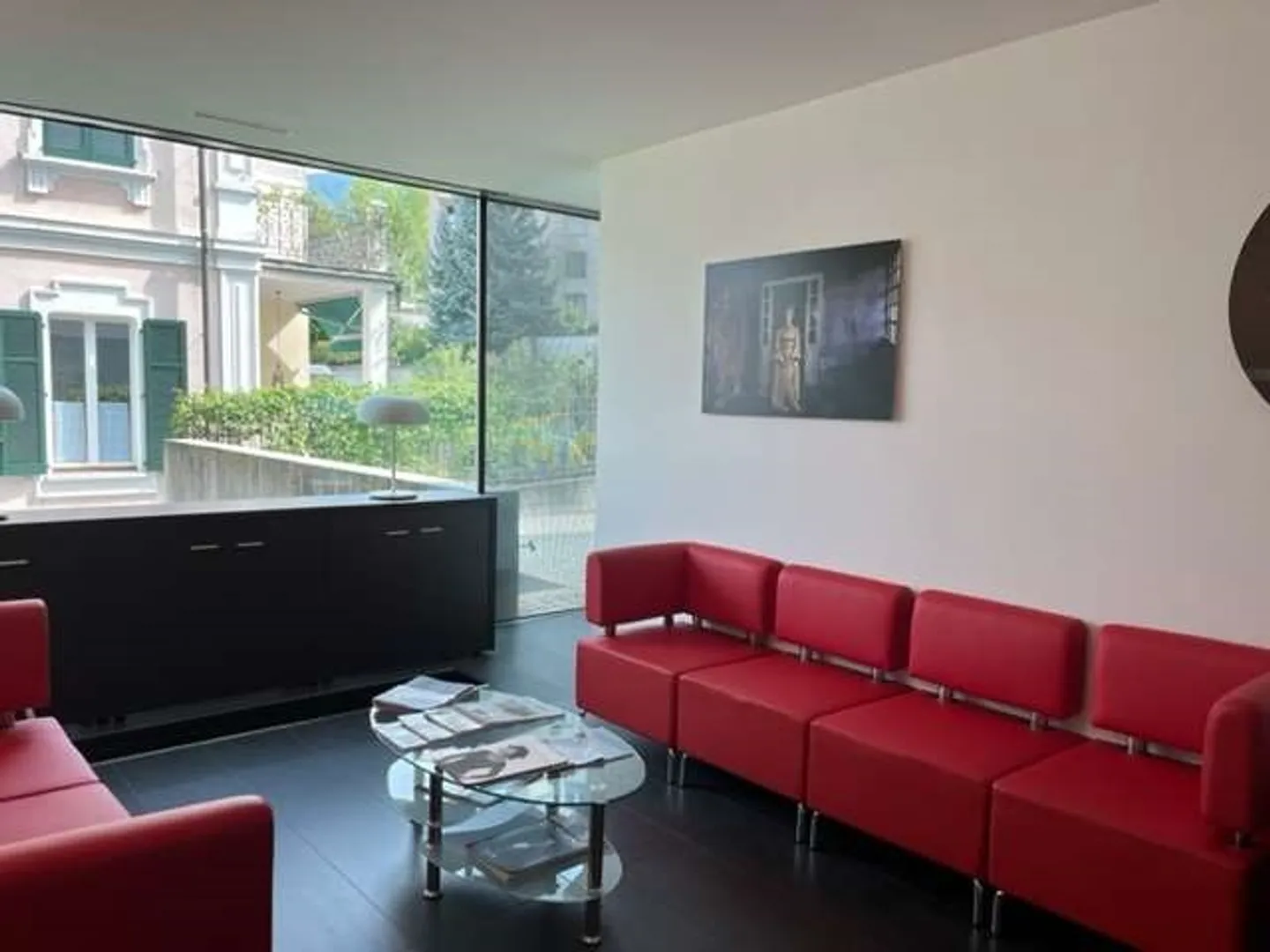 Modern Office in the Heart of Paradiso - Photo 4 of 7
