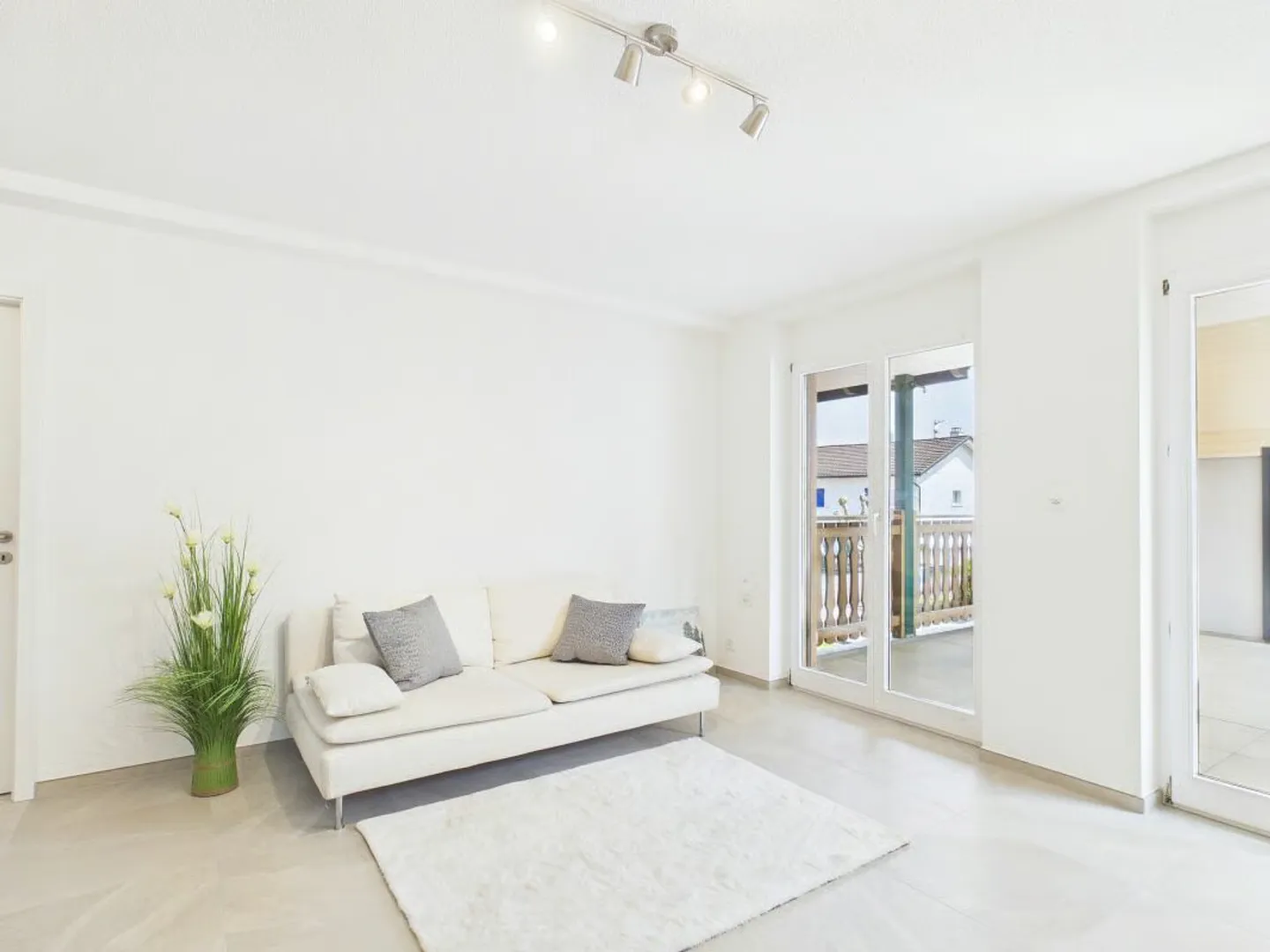 Appartamento spazioso e tranquillo con balcone ad Alle - Foto 15 di 19