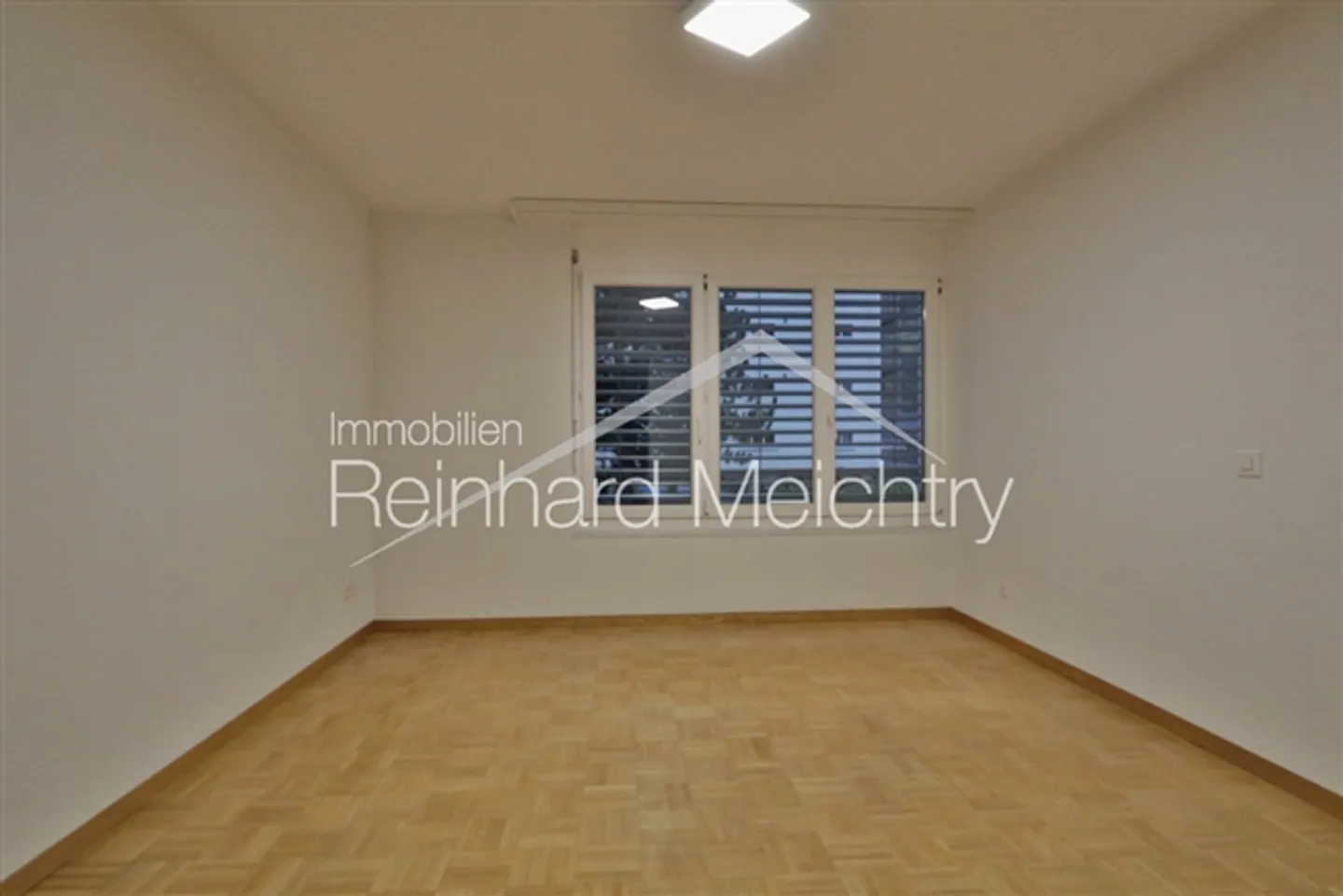 Appartement de location 3,5 pièces à 5 minutes de la gare NEAT et de LONZA - Photo 17 sur 20