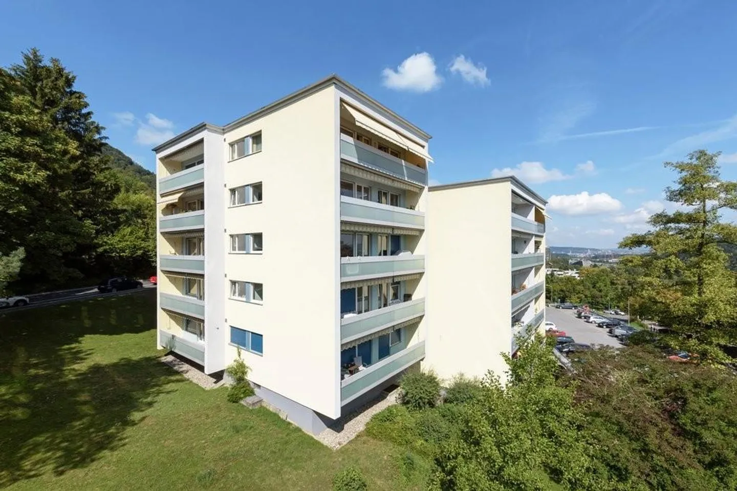 Außenparkplatz in Adliswil - Foto 1 von 1