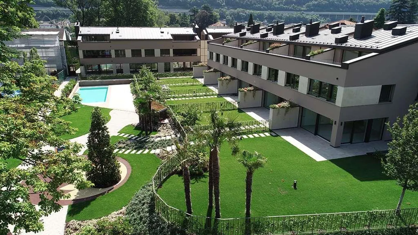 RIVA SAN VITALE: LUSSUOSO APPARTAMENTO 3.5 STANZE AL LAGO - Foto 4 di 10
