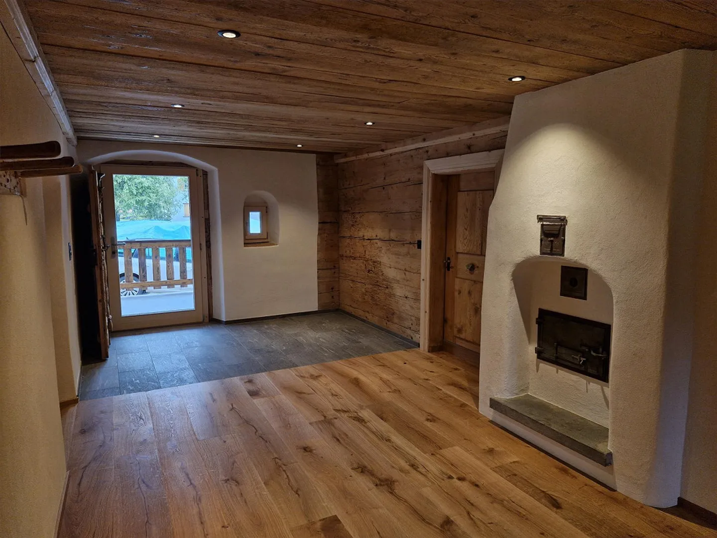 Beautiful, large 5.5 room apartment with garden in the best location - Photo 2 of 12