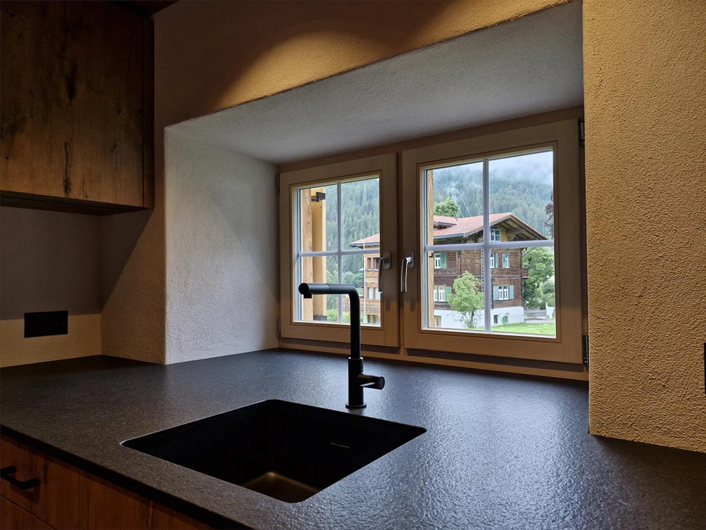 Beautiful, large 5.5 room apartment with garden in the best location - Photo 3 of 12