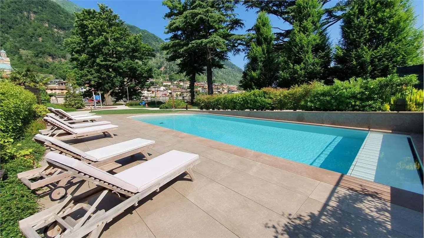 RIVA SAN VITALE: LUSSUOSO APPARTAMENTO 3.5 STANZE AL LAGO - Foto 10 di 10