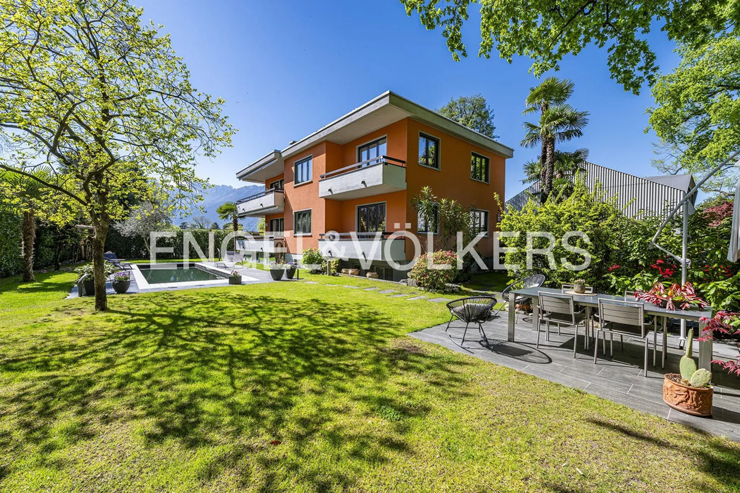 Dachgeschoss mit Außenpool (62a) - Foto 1 von 13