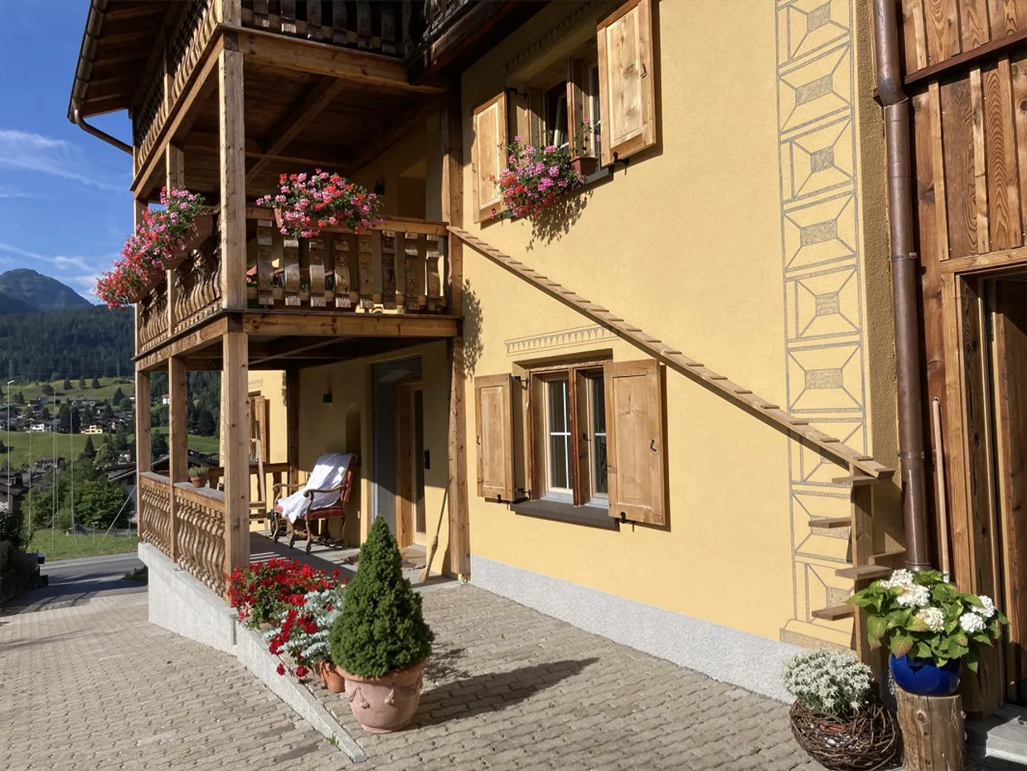 Beautiful, large 5.5 room apartment with garden in the best location - Photo 10 of 12