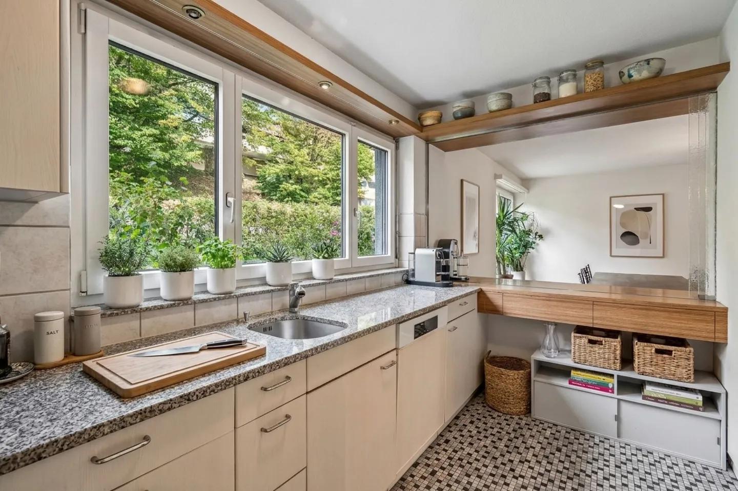 Arriver, se sentir bien, être chez soi dans votre nouvel appartement de 5 pièces - Photo 2 sur 11