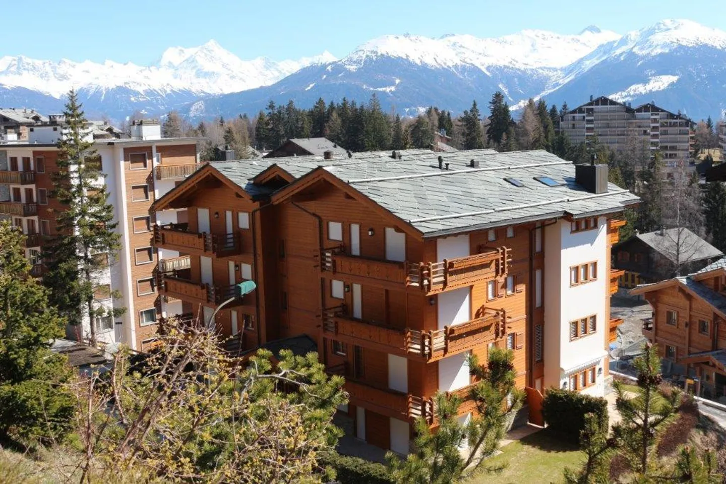 Schöne Duplexwohnung, nur wenige Gehminuten vom Zentrum von Crans entfernt - Foto 2 von 27