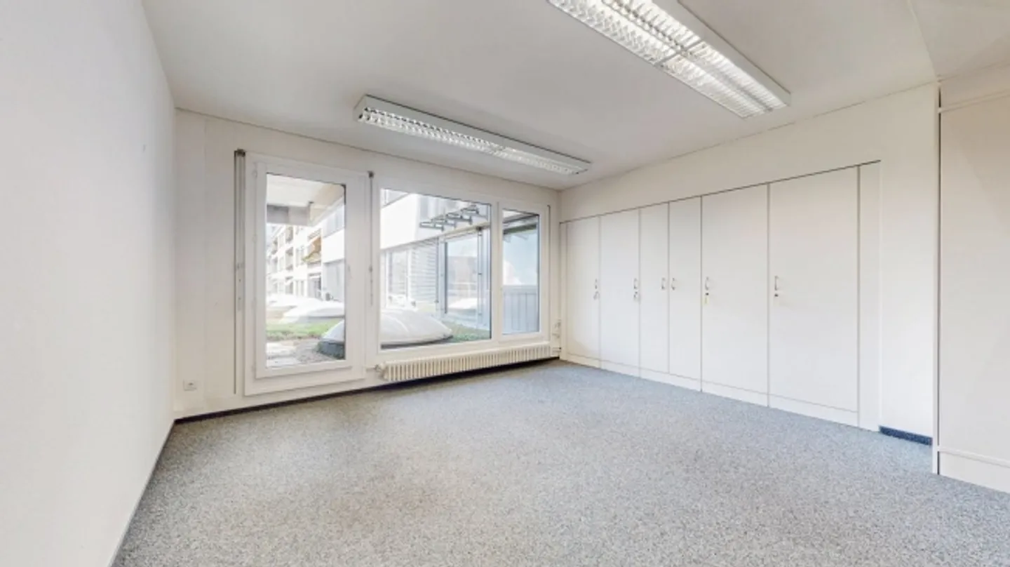 Espace de bureau représentatif recherché dans un bon emplacement - Photo 3 sur 5