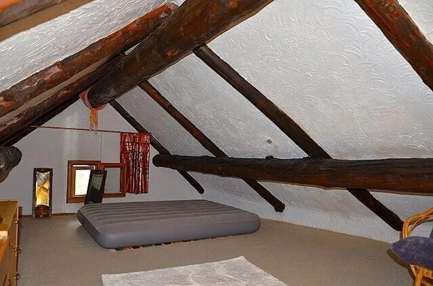 Rustico di 2,5 loc. in mezzo al verde, molto tranquilla e soleggiata, con bella vista - Foto 9 di 13