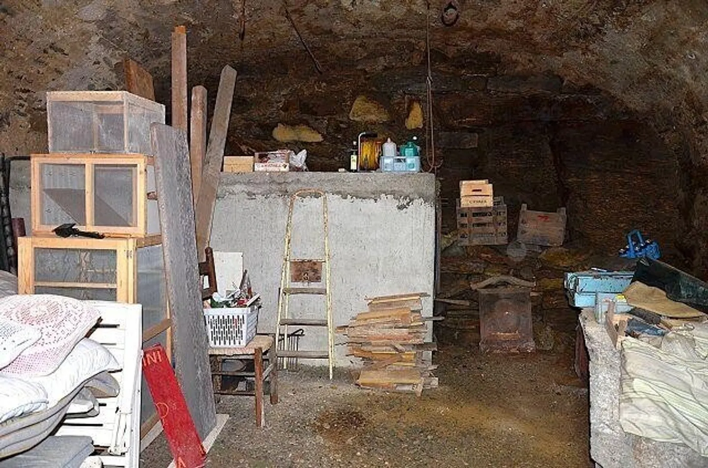 Rustico di 2,5 loc. in mezzo al verde, molto tranquilla e soleggiata, con bella vista - Foto 13 di 13