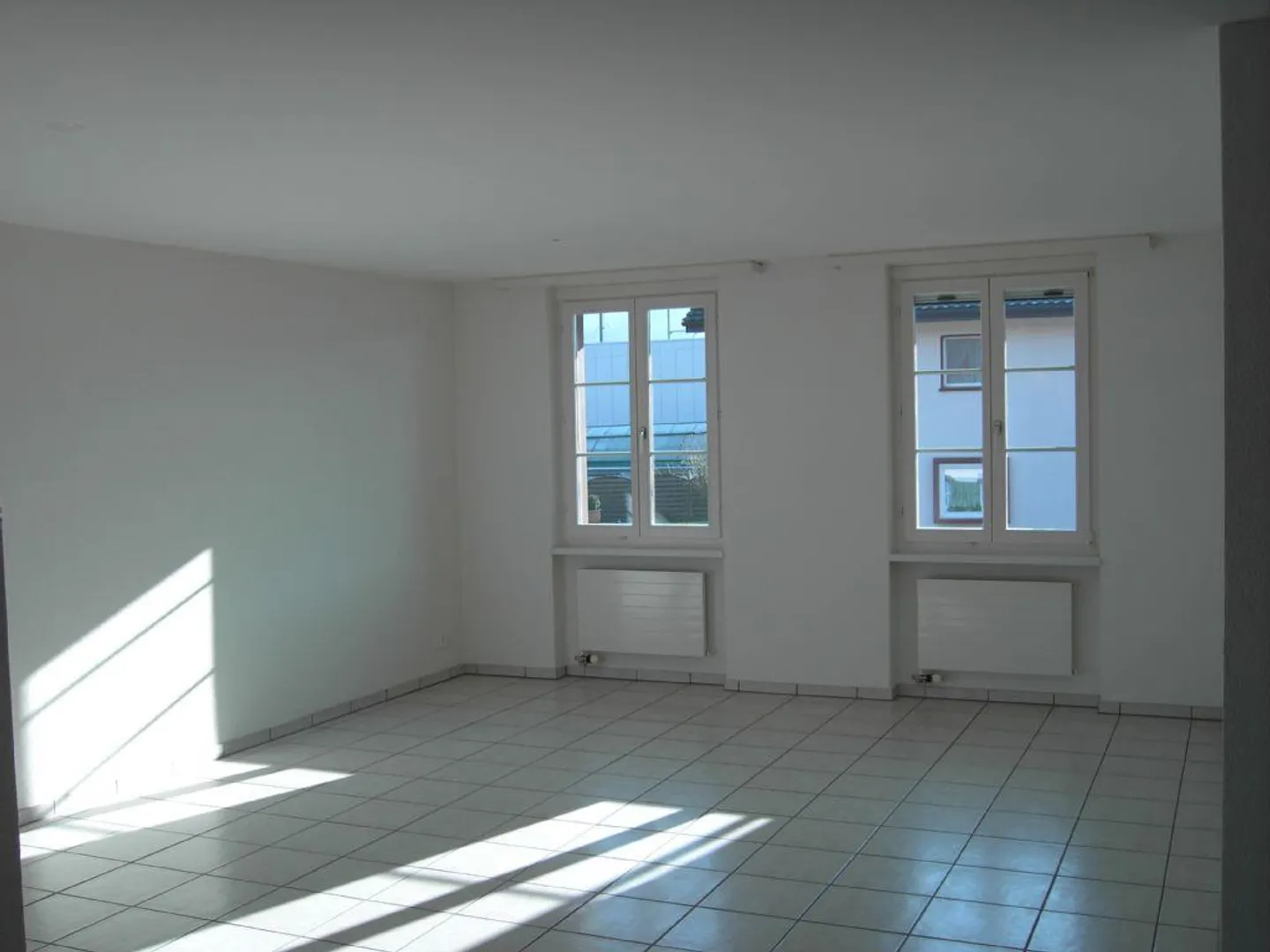 SPACIOUS | CENTRAL | CLOSE TO NATURE - Photo 3 of 7
