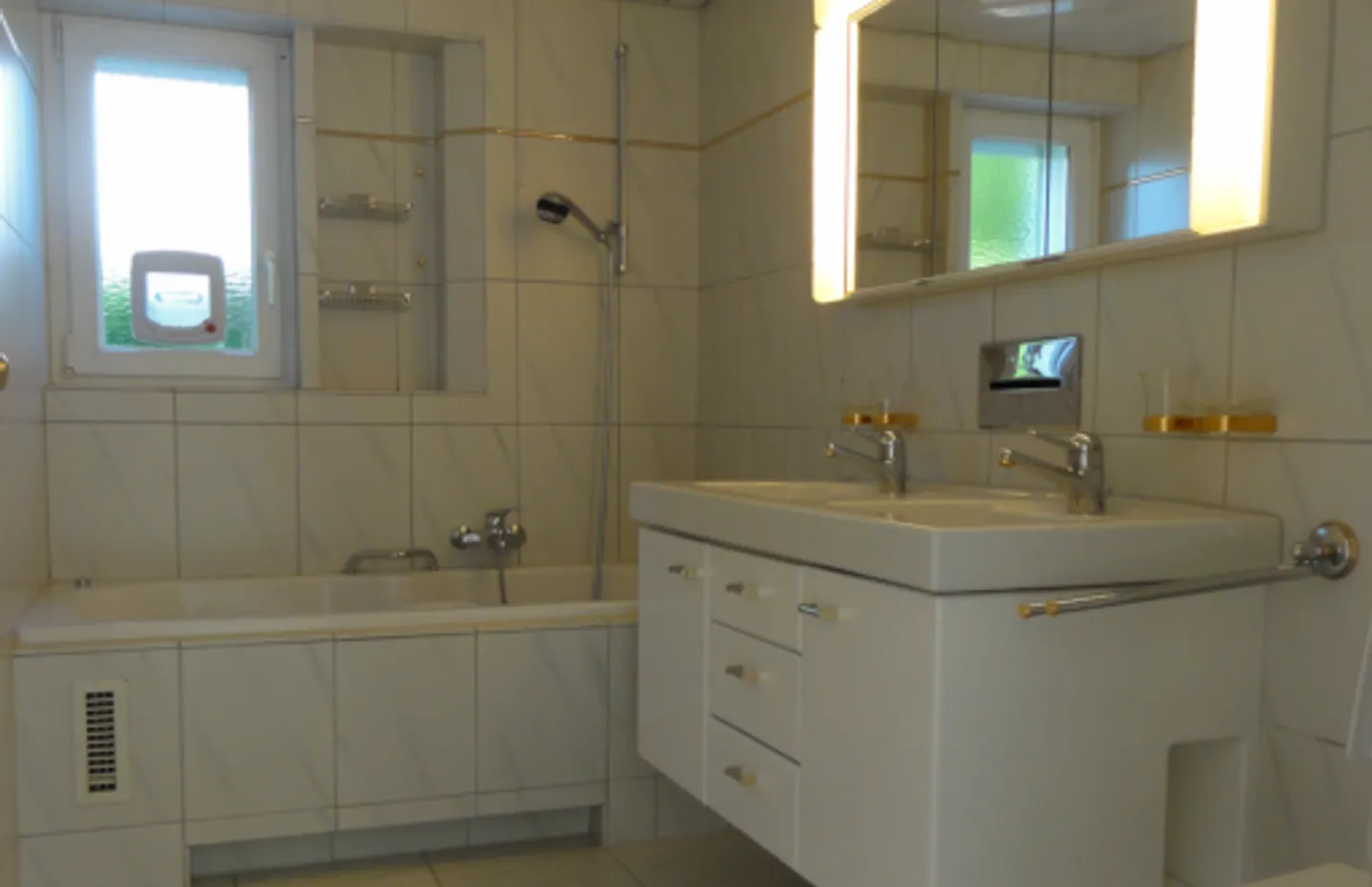 Charmante Wohnung mit Terrasse - Foto 6 von 6